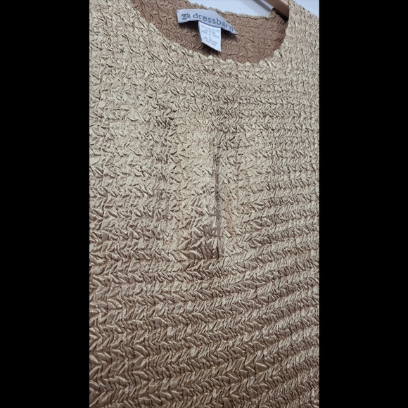 🌿Dressbarn Women's Large Gold Crinkle Sleeveless Top-Fab!!! 🌞 - Picture 5 of 10